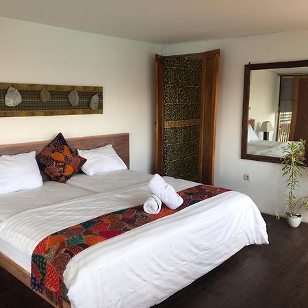 The Tree House Bed & Breakfast Nusa Dua  Exterior photo